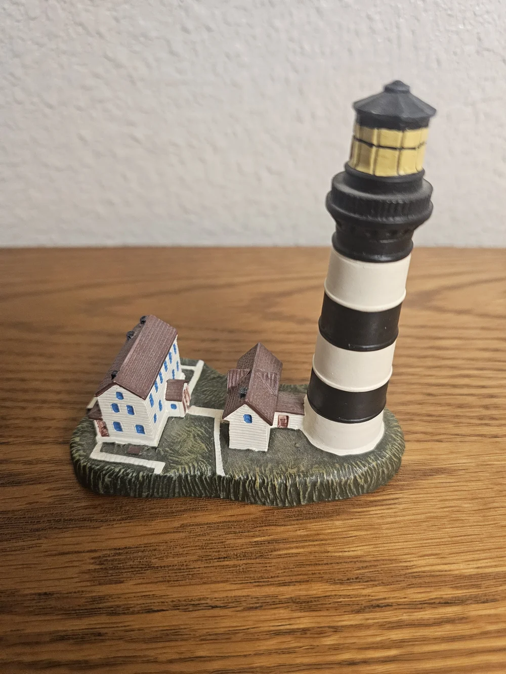 Spoontiques Bodie Island Lighthouse NC Miniature Figurine #009111